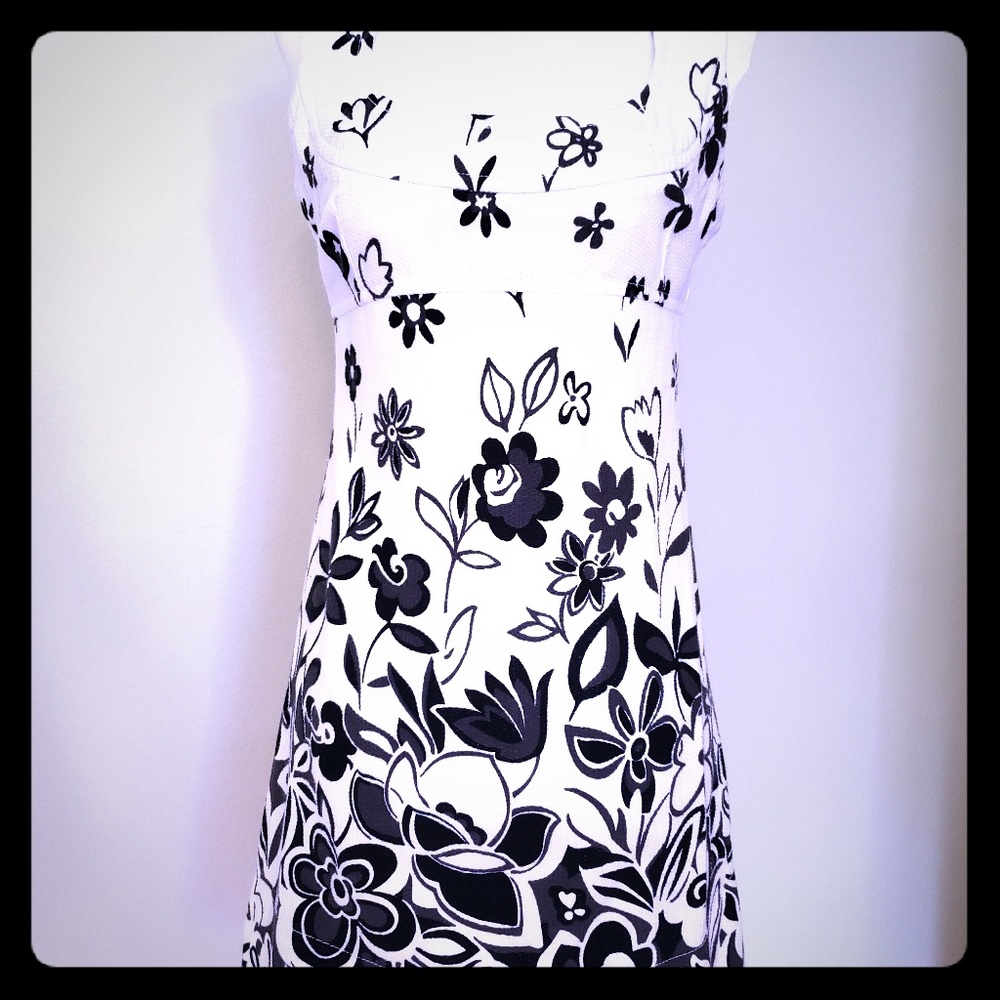 MNG Suit Criss Cross Back Floral Black/White Dress